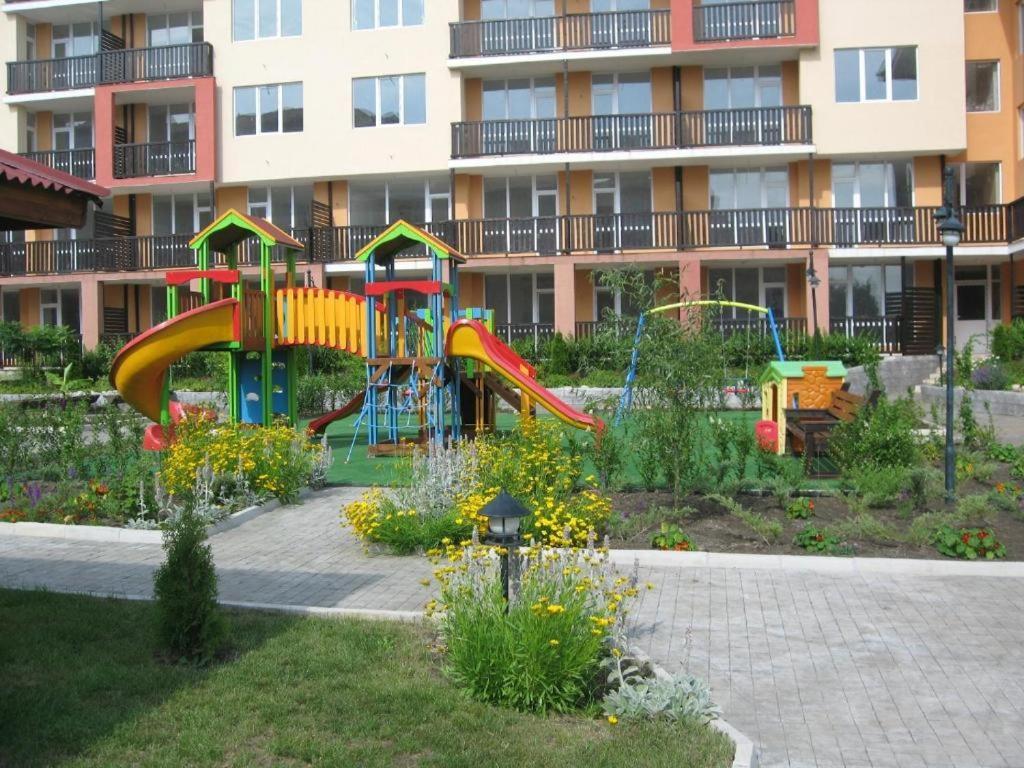 Апартаменти Кралеви В Шато Ахелой Exterior photo